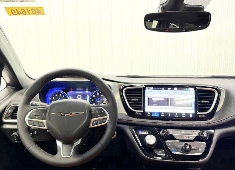 2026 Chrysler Pacifica Pinnacle