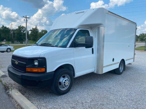 Chevrolet Express Cutaway For Sale in Poplar Bluff, MO - TNT Truck Sales