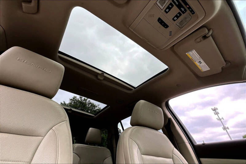 2017 GMC Acadia Denali