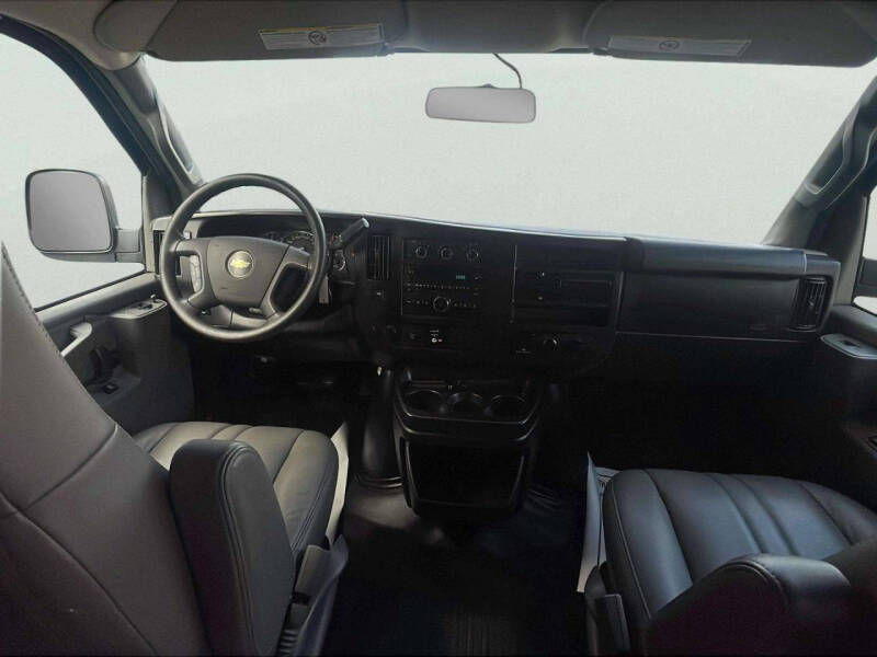 2017 Chevrolet Express 2500