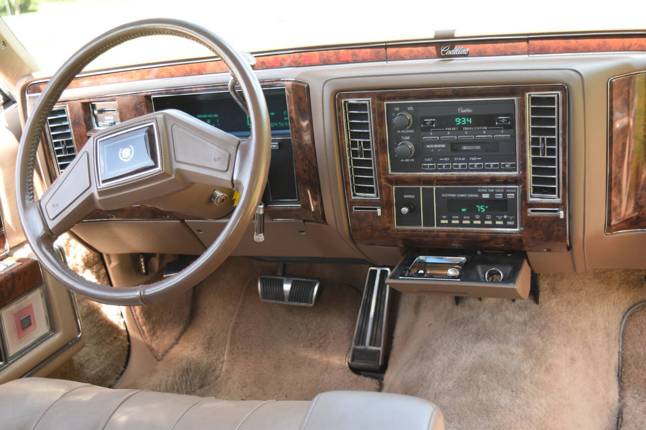 1991 Cadillac Brougham 191