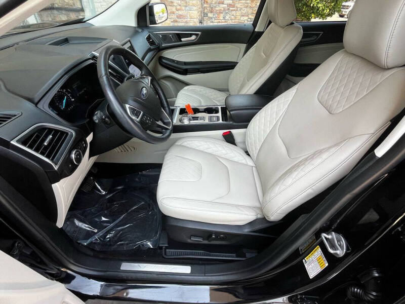 2023 Ford Edge Titanium