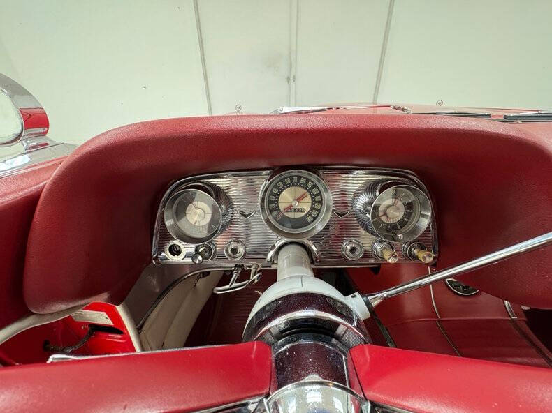 1958 Ford Thunderbird