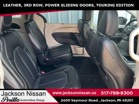 2023 Chrysler Pacifica Touring L