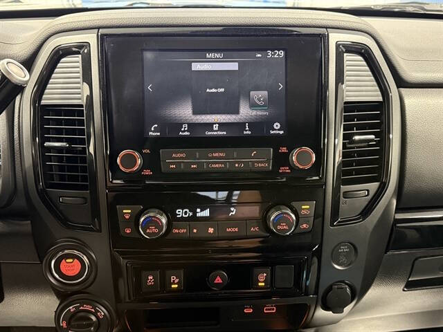 2024 Nissan Titan SV