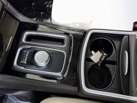 2023 Chrysler 300 Touring L