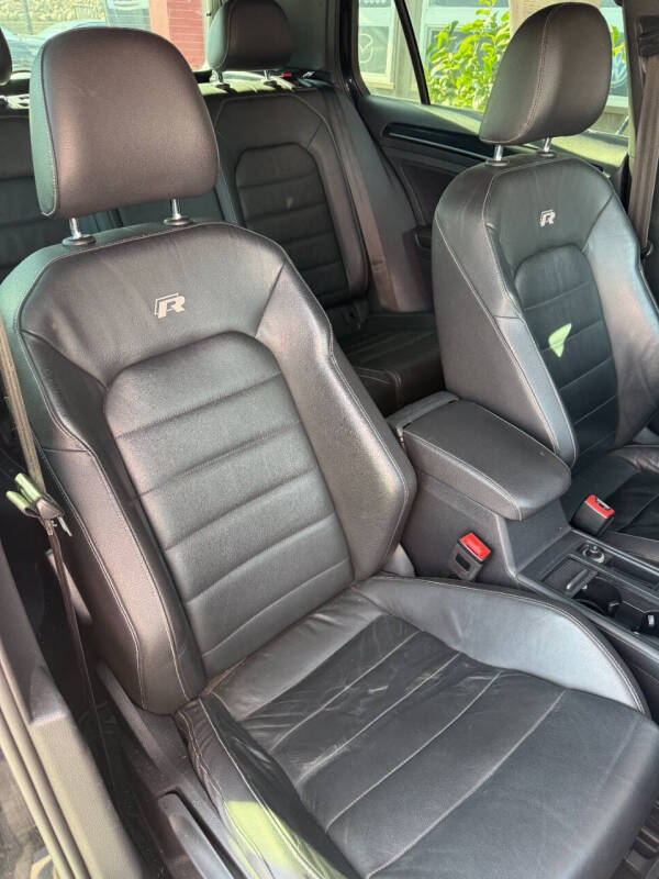 2016 Volkswagen Golf R 4Motion