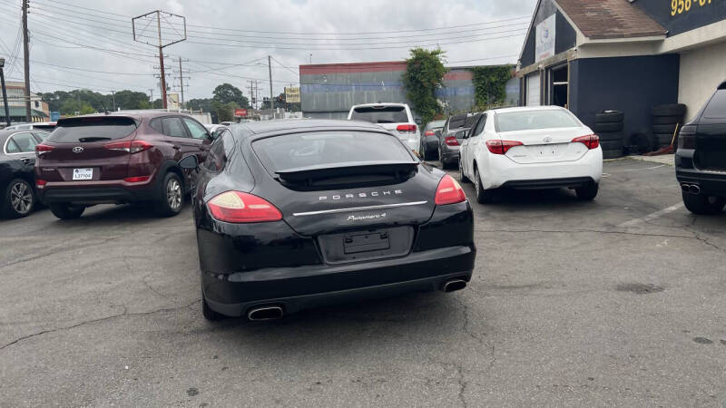 2012 Porsche Panamera 4