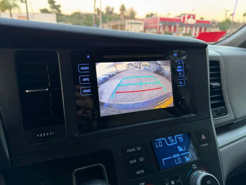 2017 Toyota Sienna