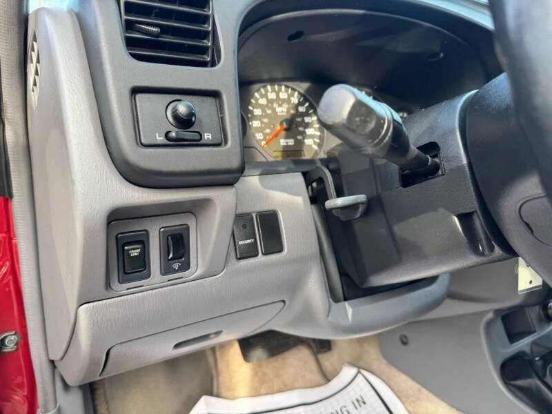 2000 Nissan Frontier XE