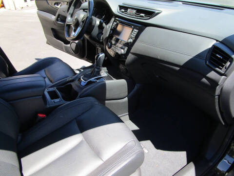 2017 Nissan Rogue SL