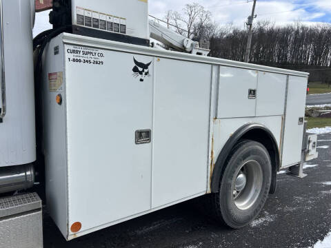 2006 Peterbilt 335 Mechanic's Truck