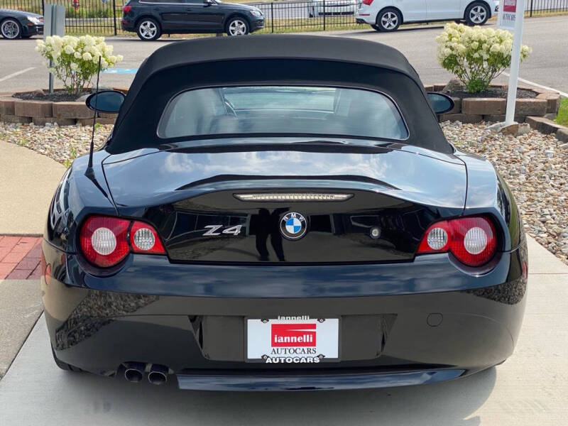 2005 BMW Z4 2.5i