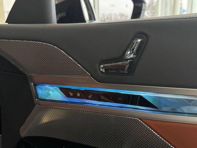 2025 BMW 7 Series 750e xDrive