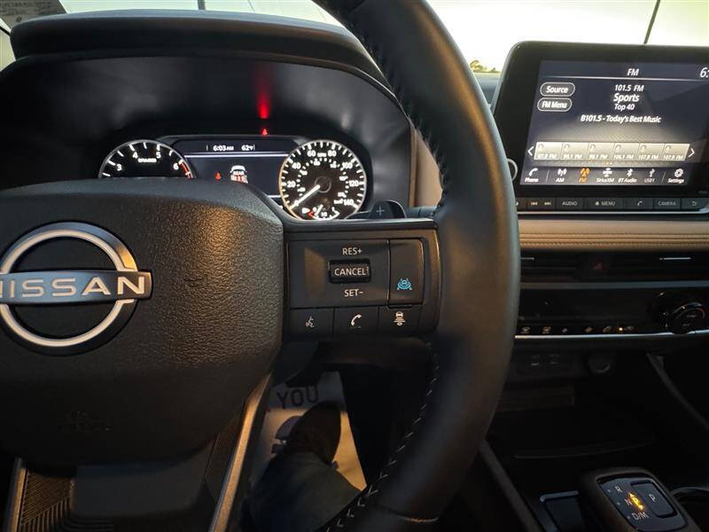 2025 Nissan Rogue SV