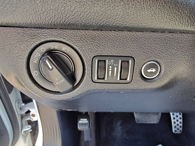 2016 Dodge Challenger SXT Plus