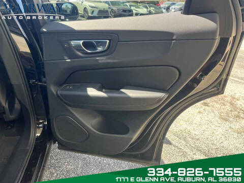 2023 Volvo XC60 B5 Plus Dark Theme