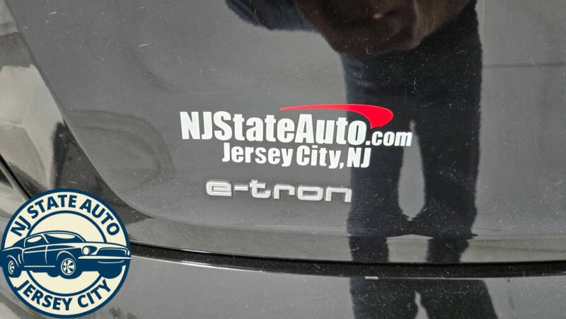 2021 Audi e-tron quattro Premium Plus