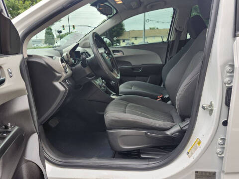2016 Chevrolet Sonic LT Auto