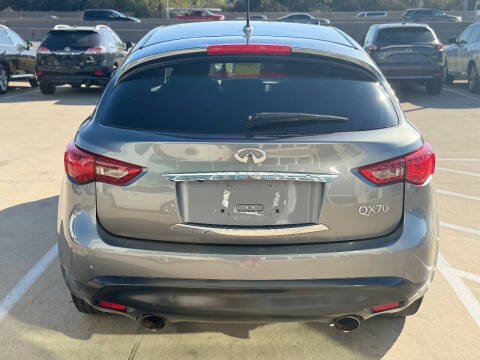 2017 Infiniti QX70