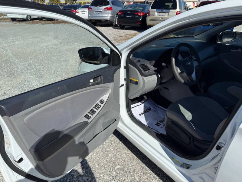 2016 Hyundai Accent SE