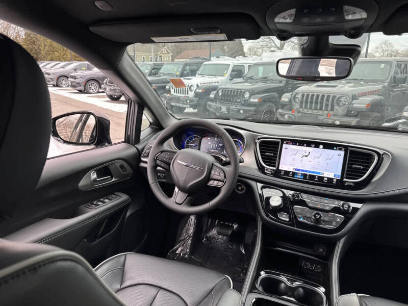 2023 Chrysler Pacifica Plug-In Hybrid Limited