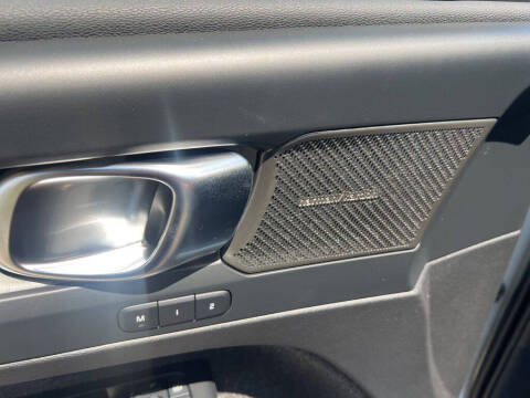 2026 Volvo XC40 B5 Ultra