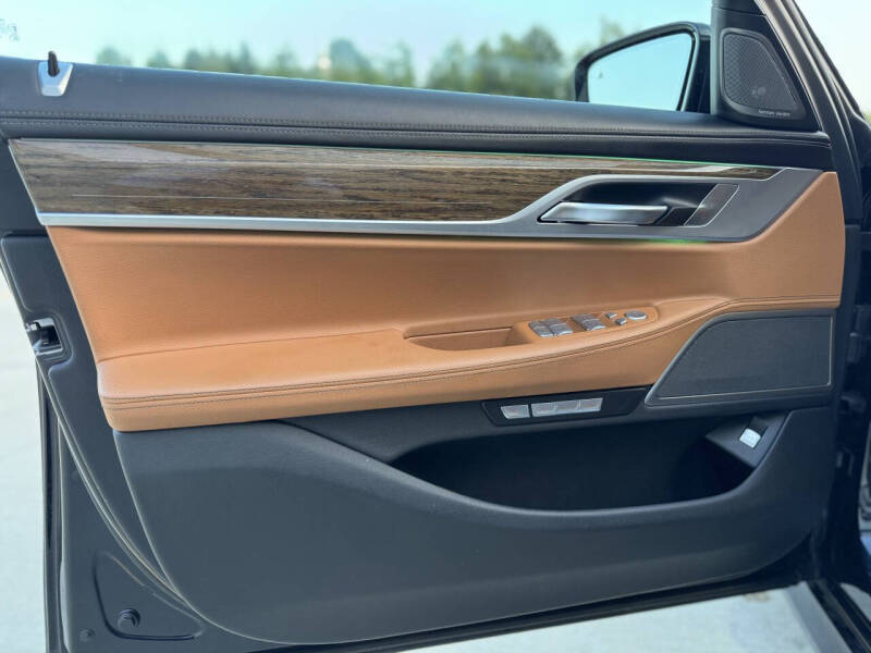 2018 BMW 7 Series 740i