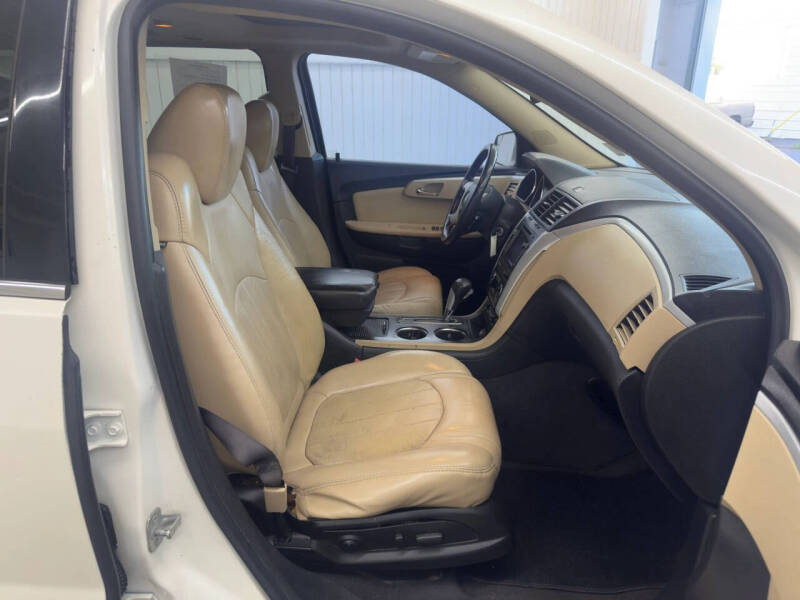 2011 Chevrolet Traverse LTZ