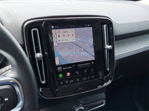 2026 Volvo XC40 B5 Core