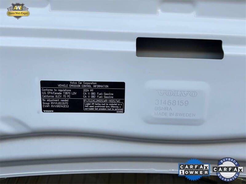 2024 Volvo S60 B5 Core Dark Theme