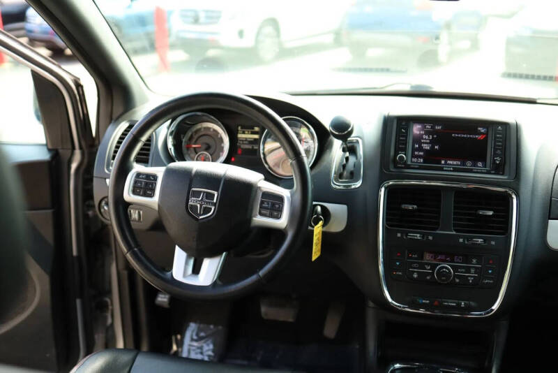 2016 Dodge Grand Caravan R/T
