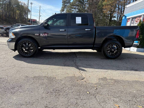 2017 RAM 1500 SLT