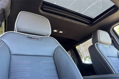 2025 GMC Sierra 1500 AT4X