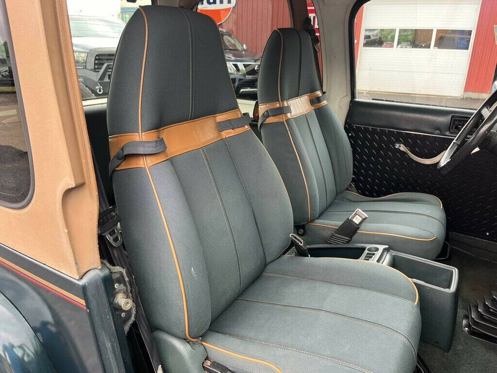1994 Jeep Wrangler 29