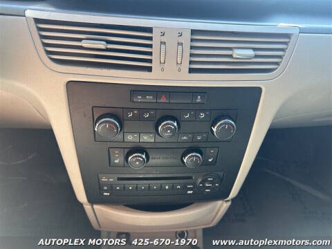 2011 Volkswagen Routan