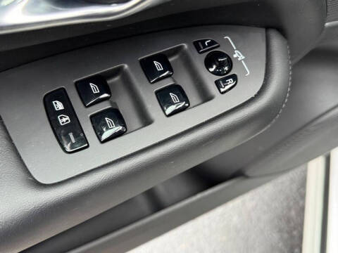 2023 Volvo XC90 B5 Plus Bright Theme