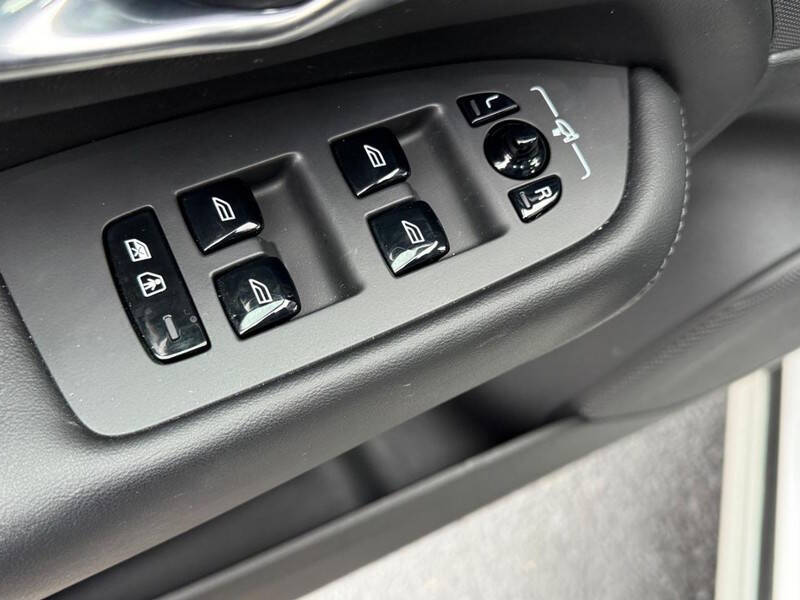 2023 Volvo XC90 B5 Plus Bright Theme