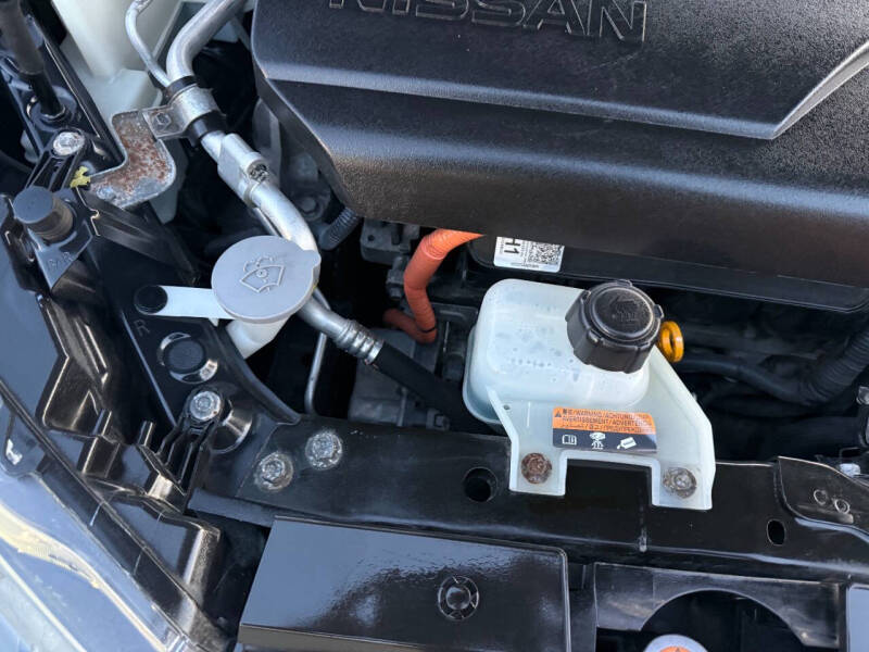 2017 Nissan Rogue Hybrid