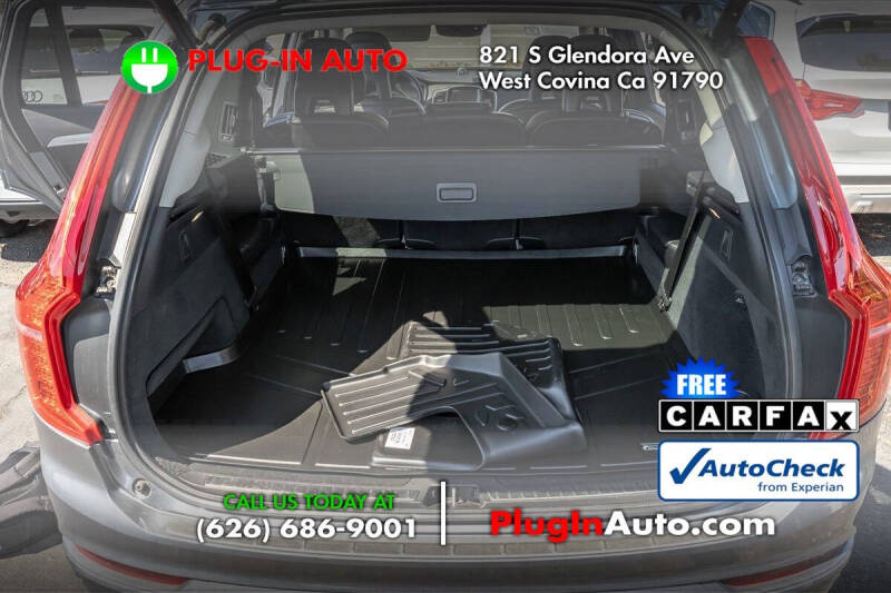 2016 Volvo XC90 T6 Momentum