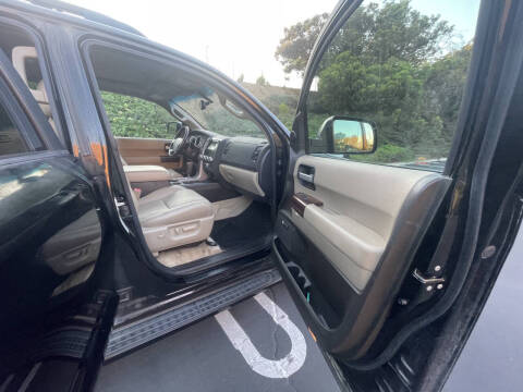 2011 Toyota Sequoia Platinum