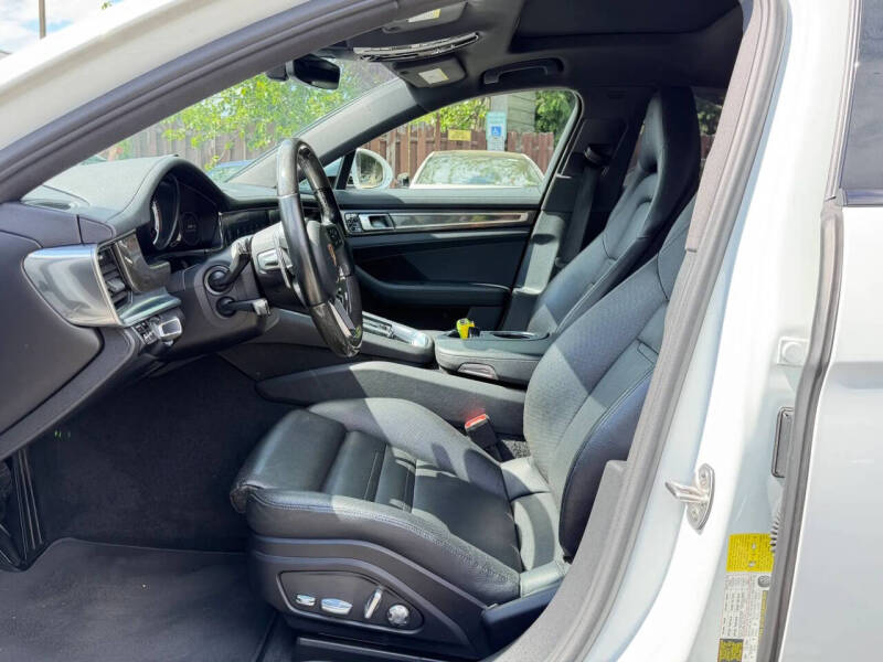 2018 Porsche Panamera