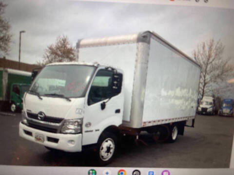 2018 Hino 195