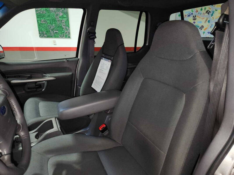 2002 Ford Explorer Sport Trac Value