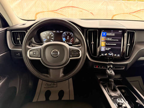 2020 Volvo XC60 T5 Momentum