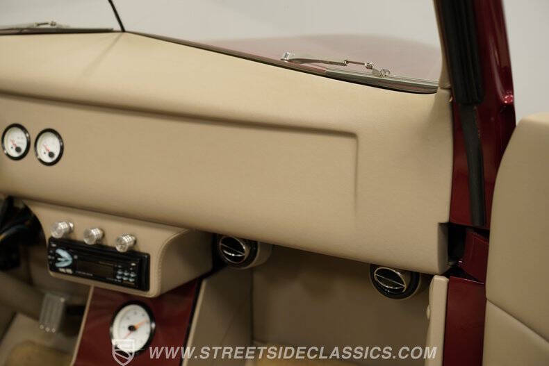 1937 Ford Cabriolet