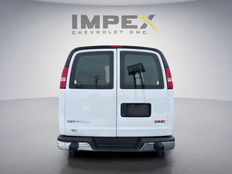 2024 GMC Savana 2500