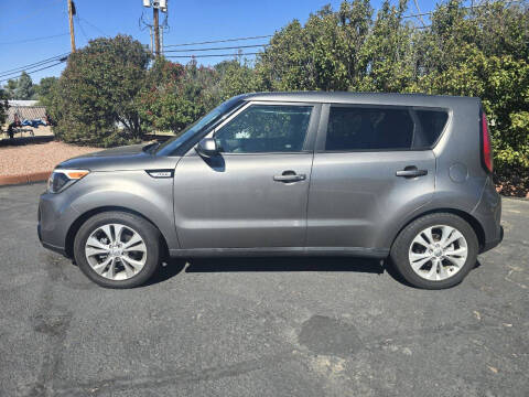 2016 Kia Soul +