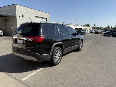 2017 GMC Acadia SLE-2