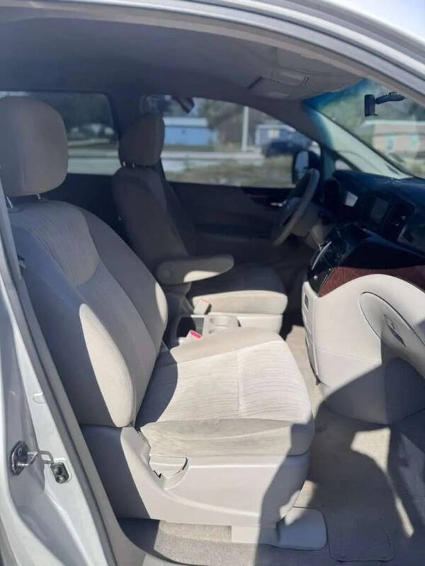 2011 Nissan Quest